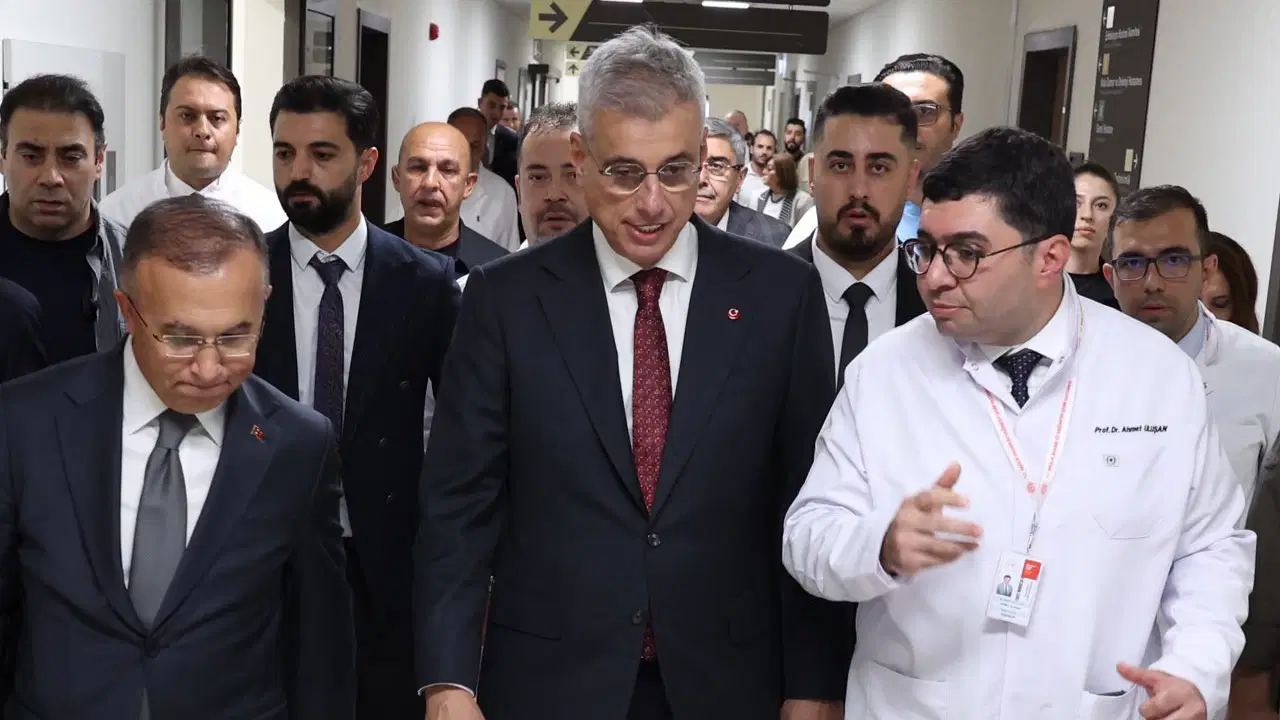 Bakan Memişoğlu’ndan, saldırıya uğrayan YENİ Parti milletvekili Melih Meriç’e ziyaret